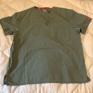 SCRUBS. Top, DICKIES, medium good condition